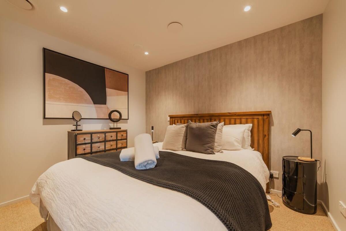 Penthouse Perfection - 2Br Elegance On Worcester St Christchurch Buitenkant foto