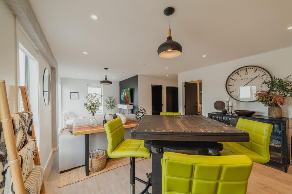 Penthouse Perfection - 2Br Elegance On Worcester St Christchurch Buitenkant foto