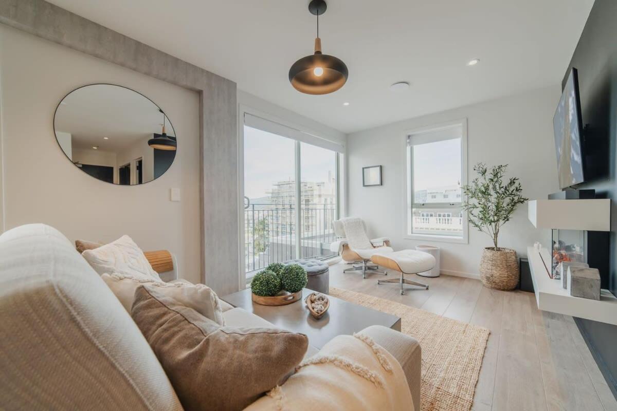 Penthouse Perfection - 2Br Elegance On Worcester St Christchurch Buitenkant foto